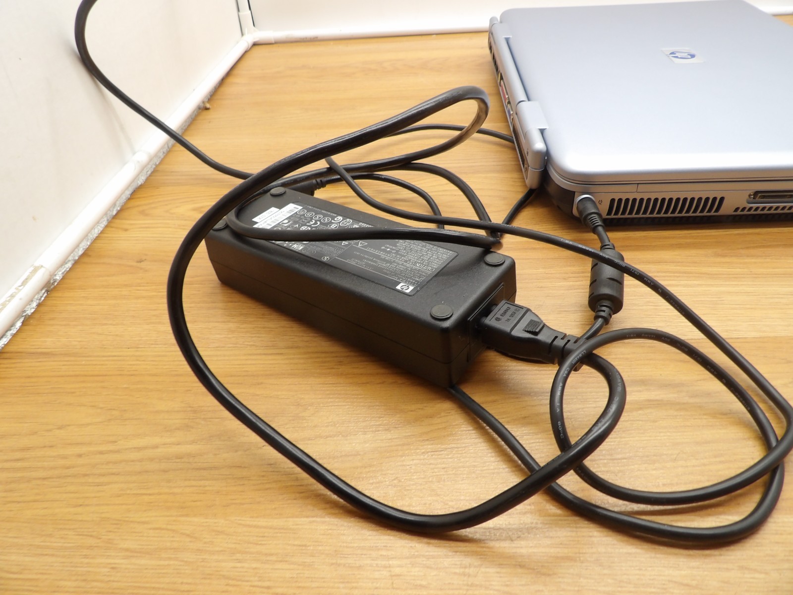HP Pavilion zd7058cl -17.1″- Comes With Power Pack-READ!!!!! PARTS ONLY!!!!!!!!