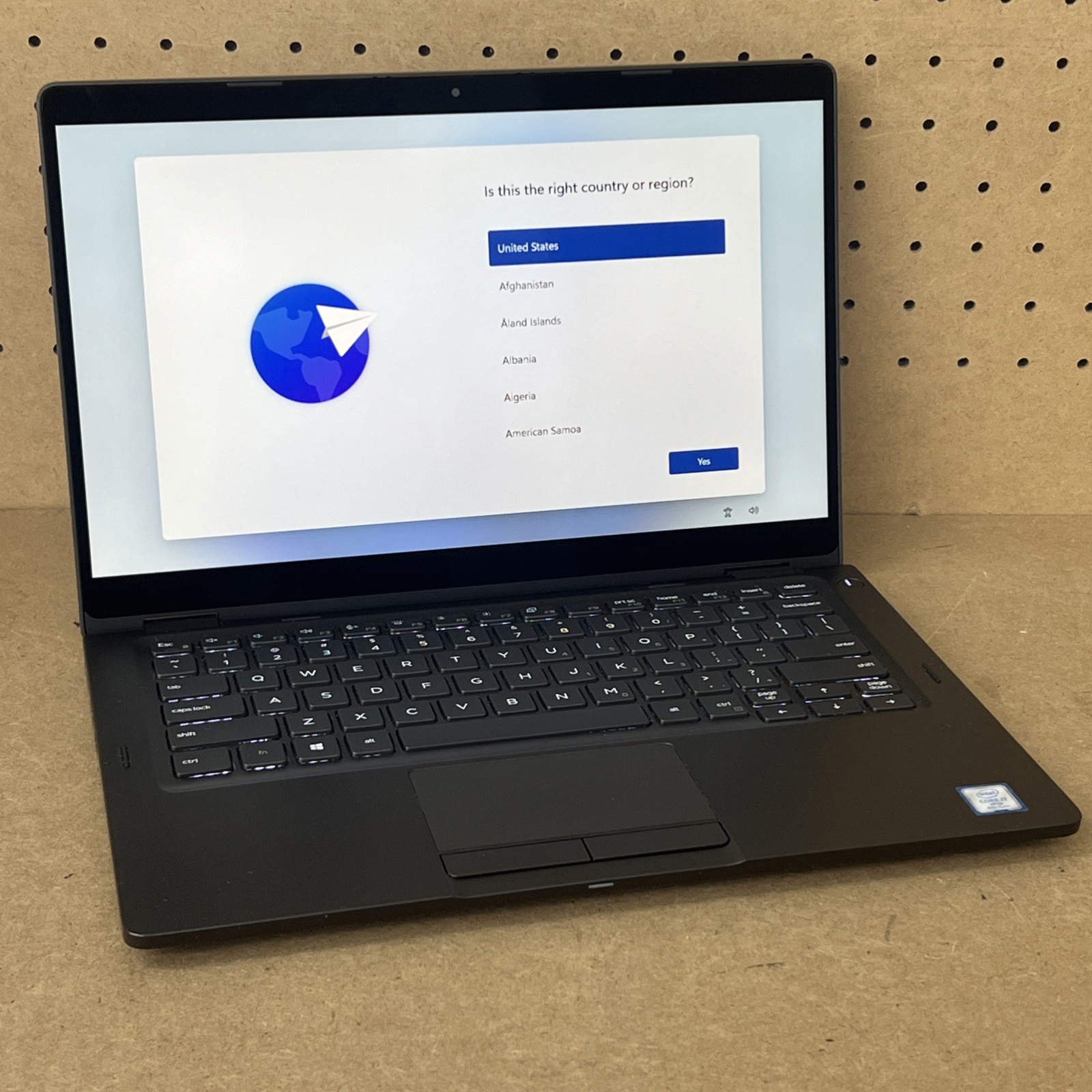 Dell Latitude 5300 2-in-1 i7-8665U 1.9GHz 32GB Ram 2TB SSD – Fair