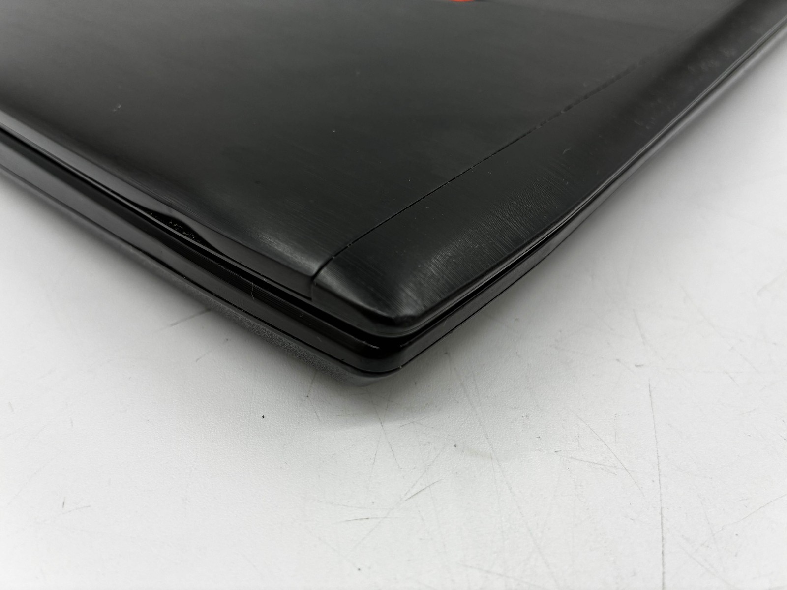 ASUS ROG Strix GL702V 17.3″ i7-6700HQ 12GB GTX 1060 SSD HDD Gaming Laptop Used