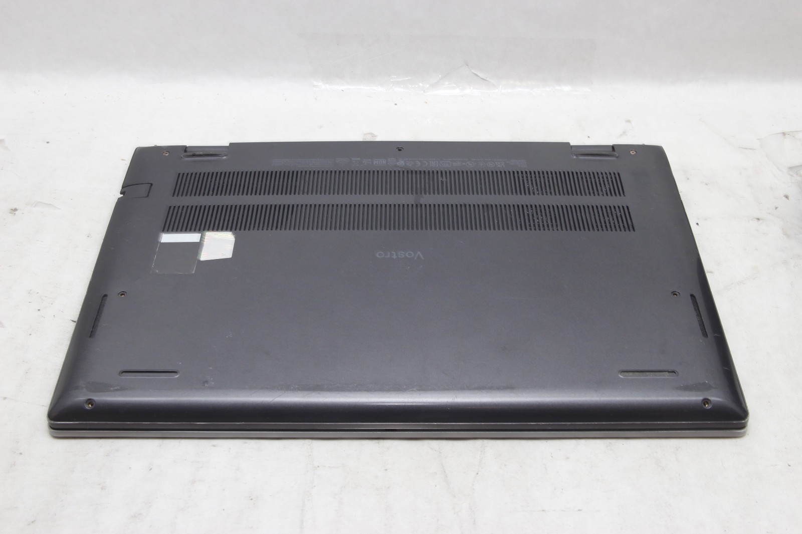 Dell Vostro 14 5410 14″ Laptop i7-11390H 16 GB RAM 256 GB SSD Win 11 w/Charger
