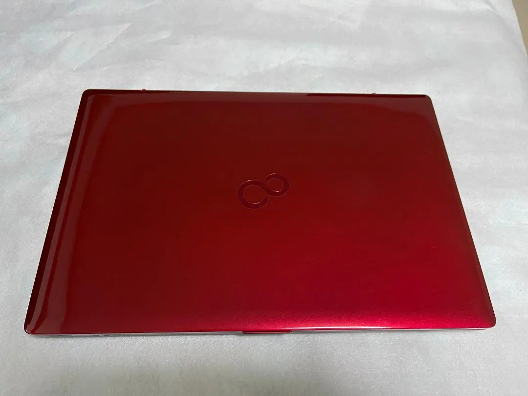 Fujitsu LIFEBOOK AH53/B3 i7‑8550U 8GB 256GB SSD 1TB HDD Blu‑ray Win11 15.6″