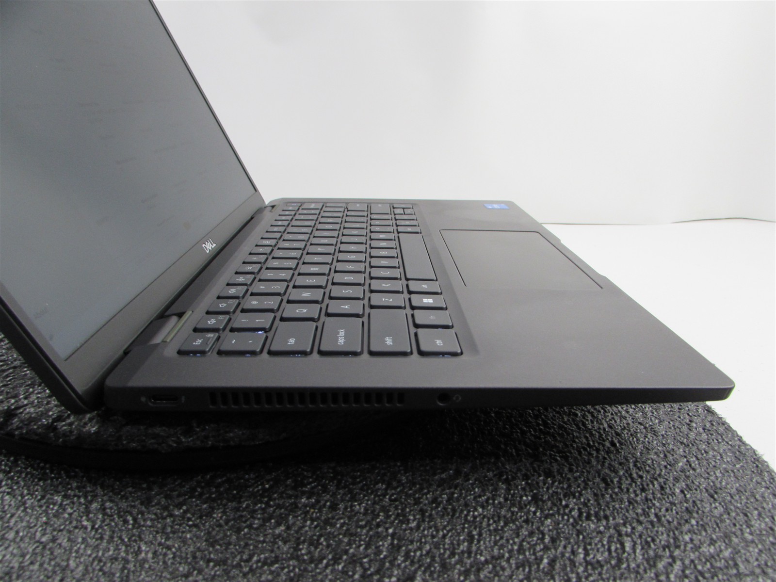 DELL LATITUDE 7420 (ULTRABOOK) FHD CORE I5-1145G7 256GB SSD 16GB RAM NO O.S