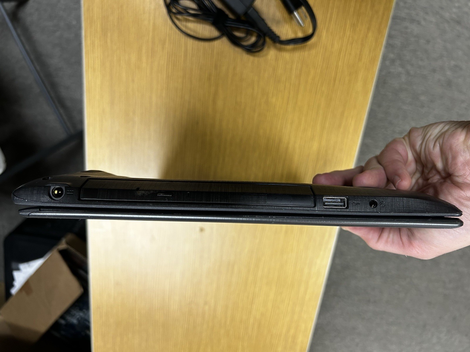 Laptop Acer Aspire E 15 15.6″ i3-8130U 6GB 250 gb hdd, Win11 home Black, TESTED