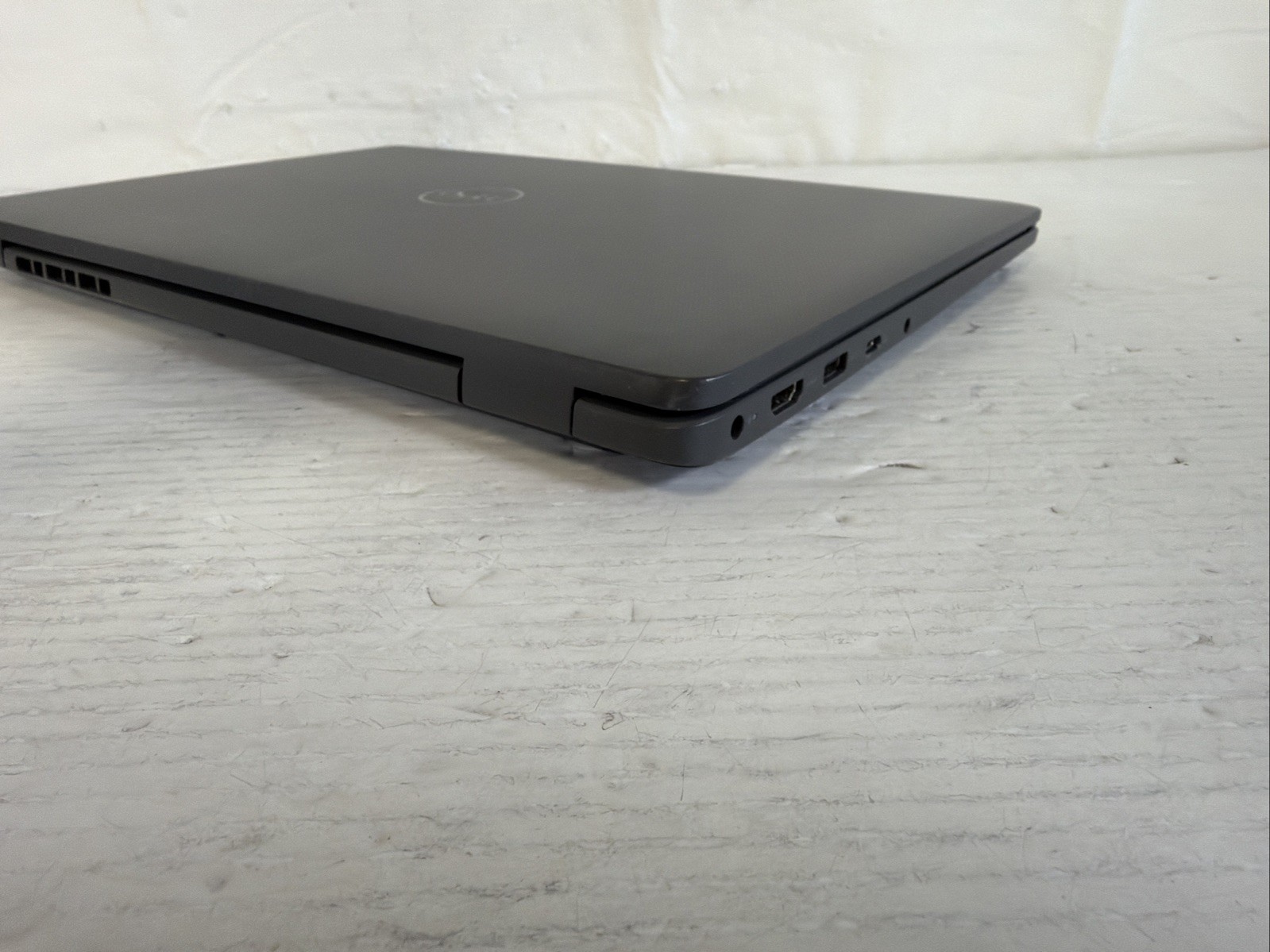 Dell Latitude 3540 Intel Core i7-1355U 4.25GHz 8GB RAM 256GB NVMe Windows 11 Pro
