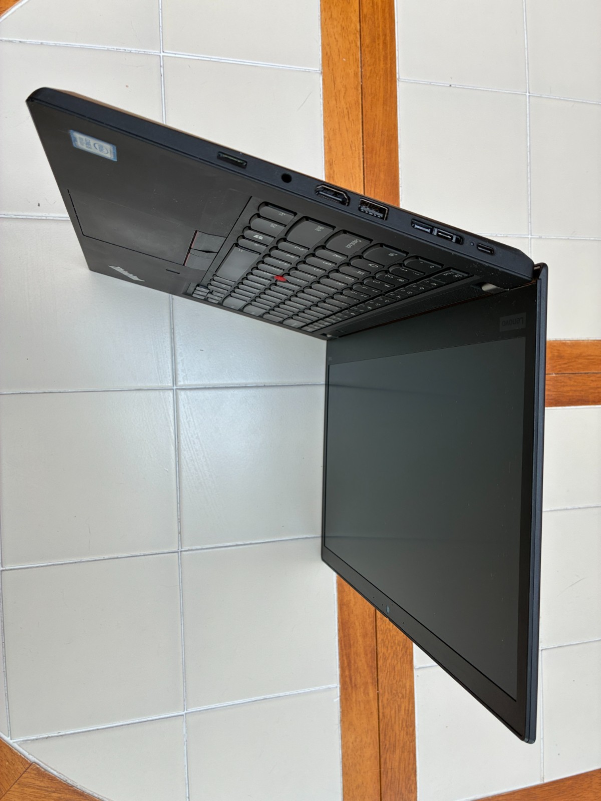 Lenovo ThinkPad T490 i5-8265U 1.6GHz 8GB 256GB NVMe 14″ Win11 Pro