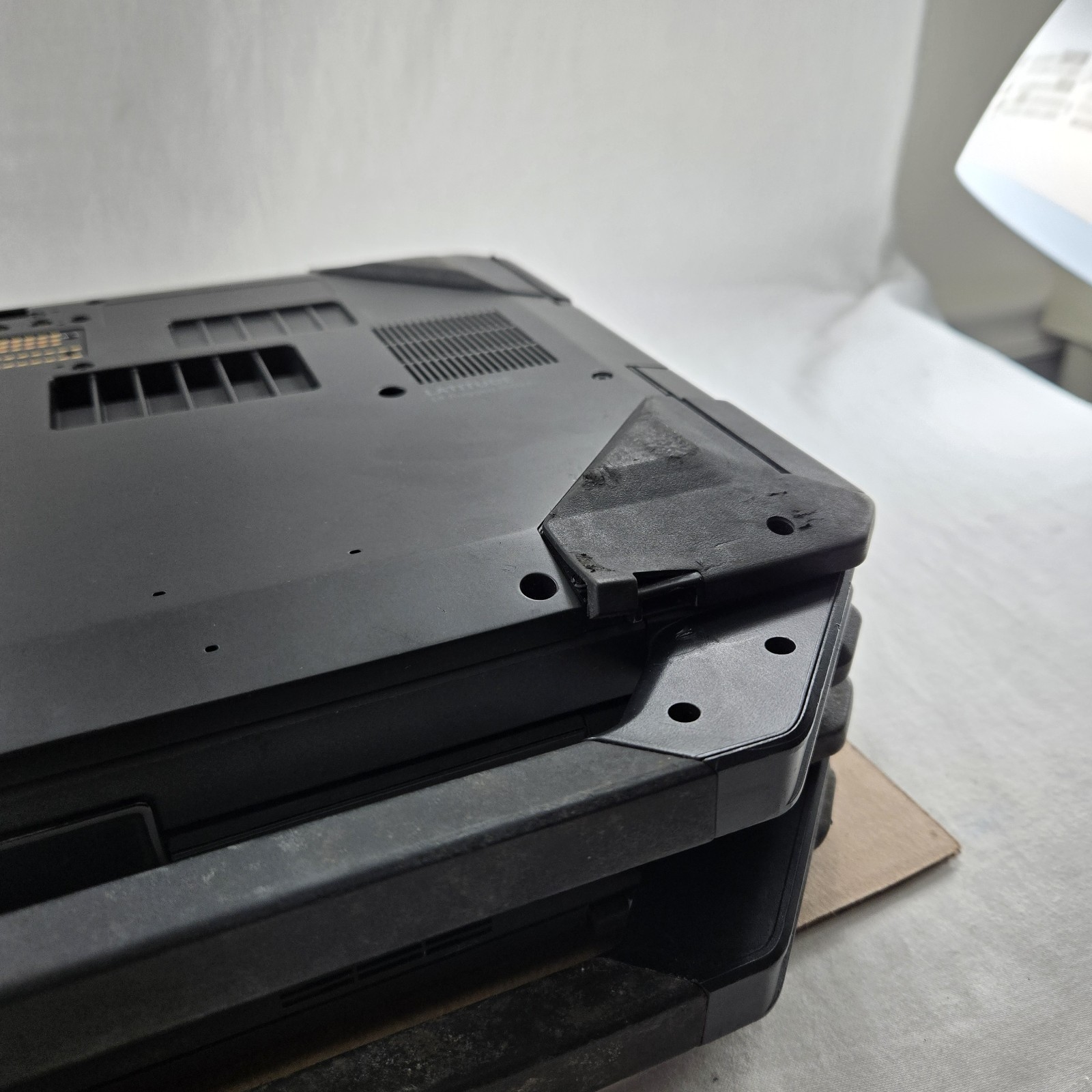 Lot of (2) Dell 14 Rugged 5404 i7-4650U 1.7GHz 8GB RAM No SSD/OS – READ