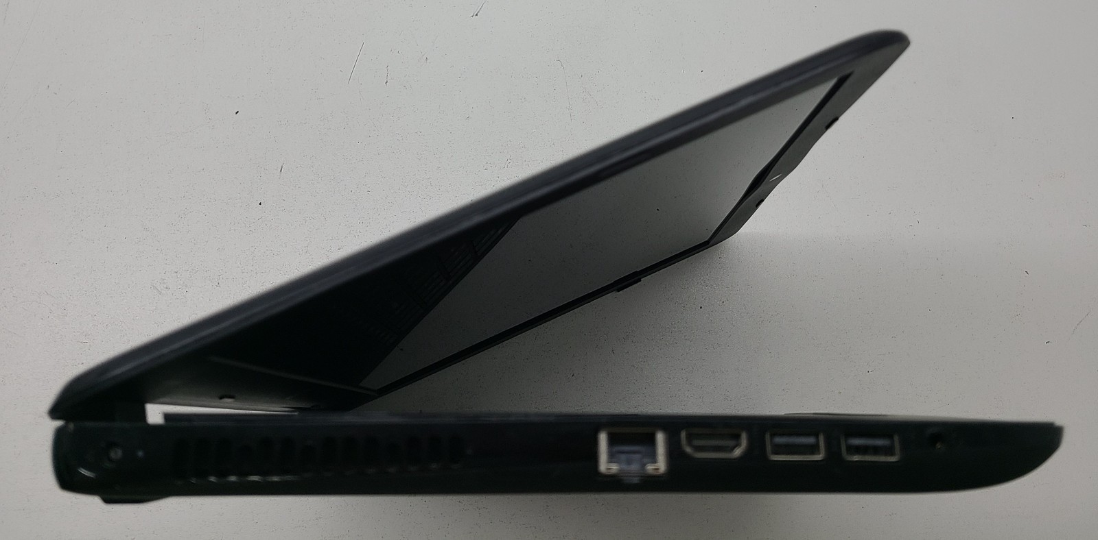 HP 15-ba009dx 15.6″ Laptop AMD NO RAM/HD/OS/BATT/POWER (FL)