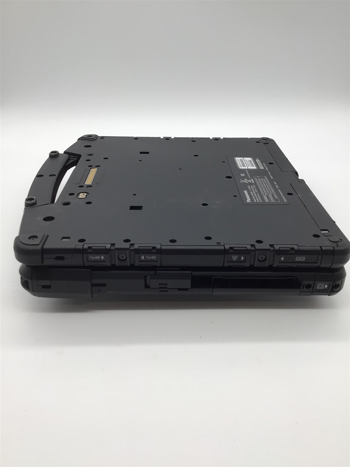 Panasonic Toughbook CF-33 i5-7300U 2.6GHz/8GB RAM/256GB SSD *Missing Battery*