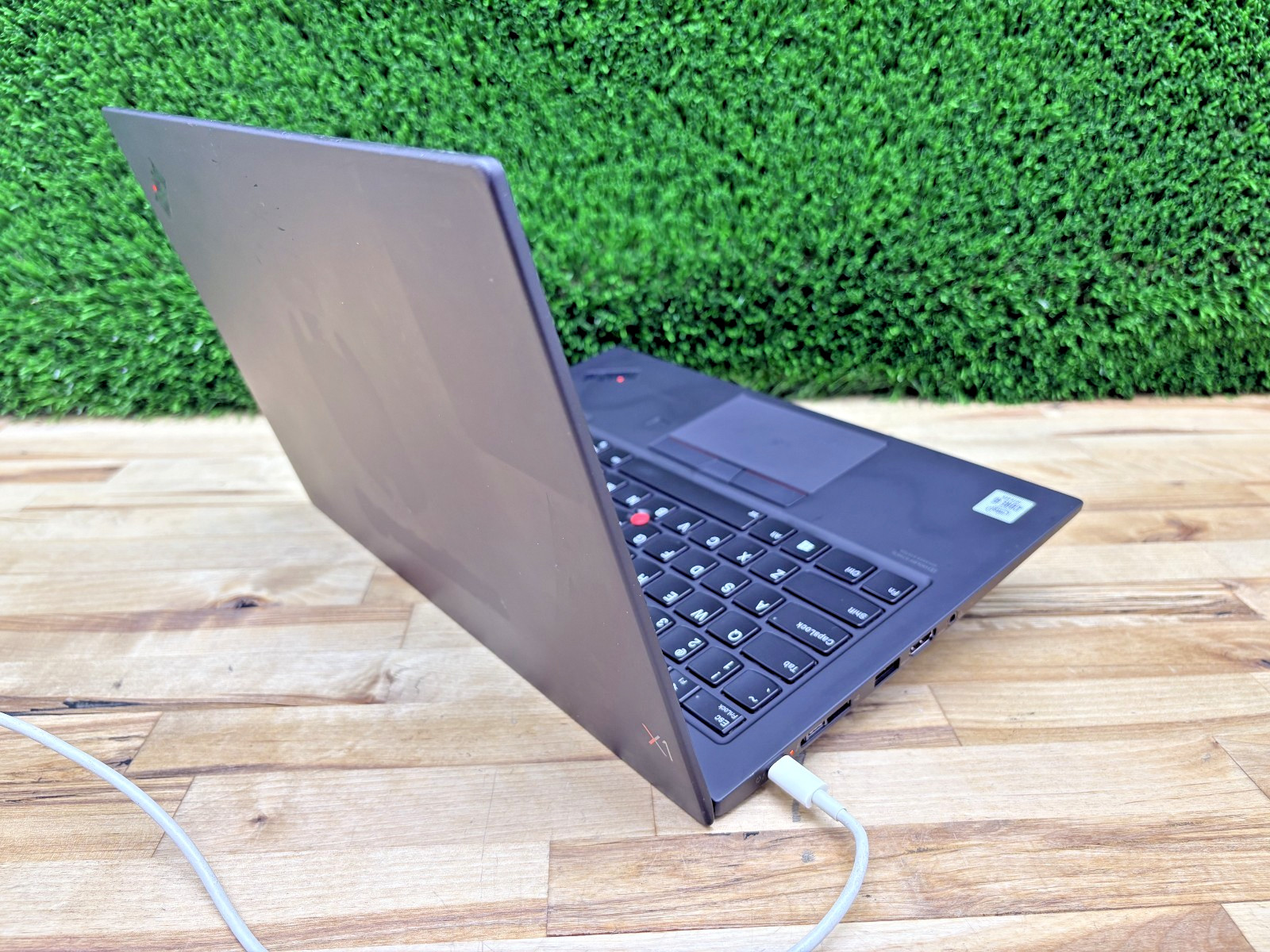 Lenovo ThinkPad x1 Carbon 7 i5-10th Gen 1.60GHz 16GB RAM 256GB SSD Win 11 Pro*