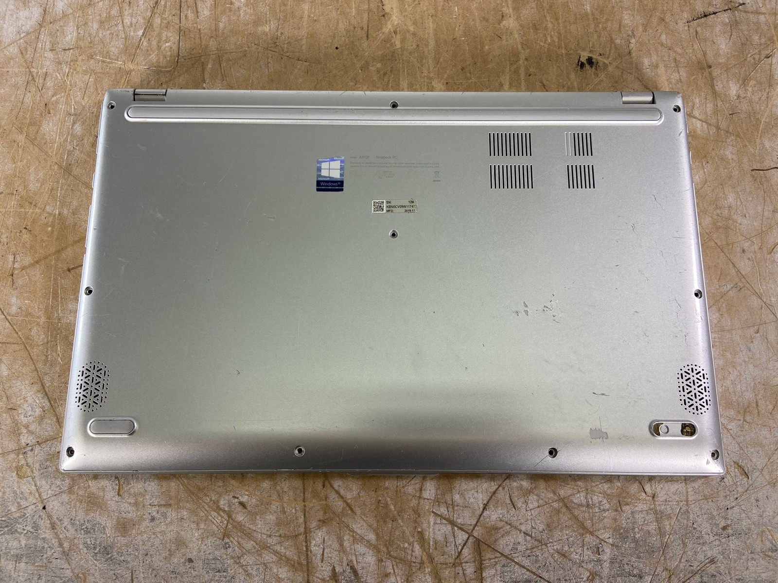 ASUS X512F i7-8565U @ 1.8GHz, 8GB RAM, NO HDD/OS – (FOR PARTS)