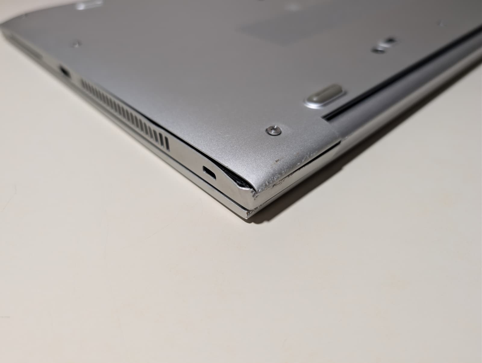 Read! HP EliteBook 850 G6 | i7 8th Gen 4GB RAM | Backlit | AS-IS