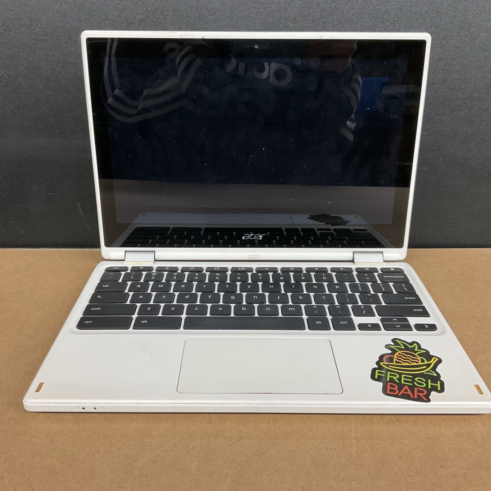 Acer Chromebook Model CB5-132T-C8ZW Laptop White – Untested Broken