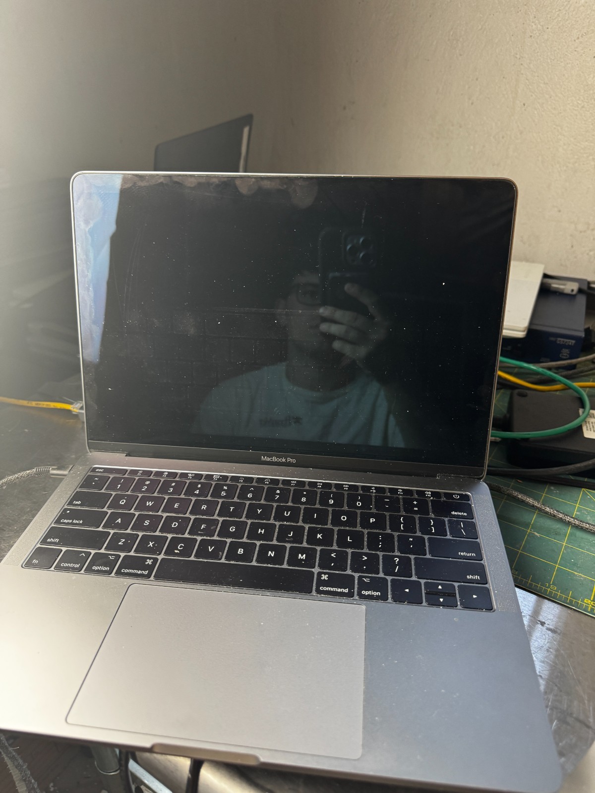 Apple A1708 MacBook Pro 13.3″ Laptop for Parts/Repair #6596