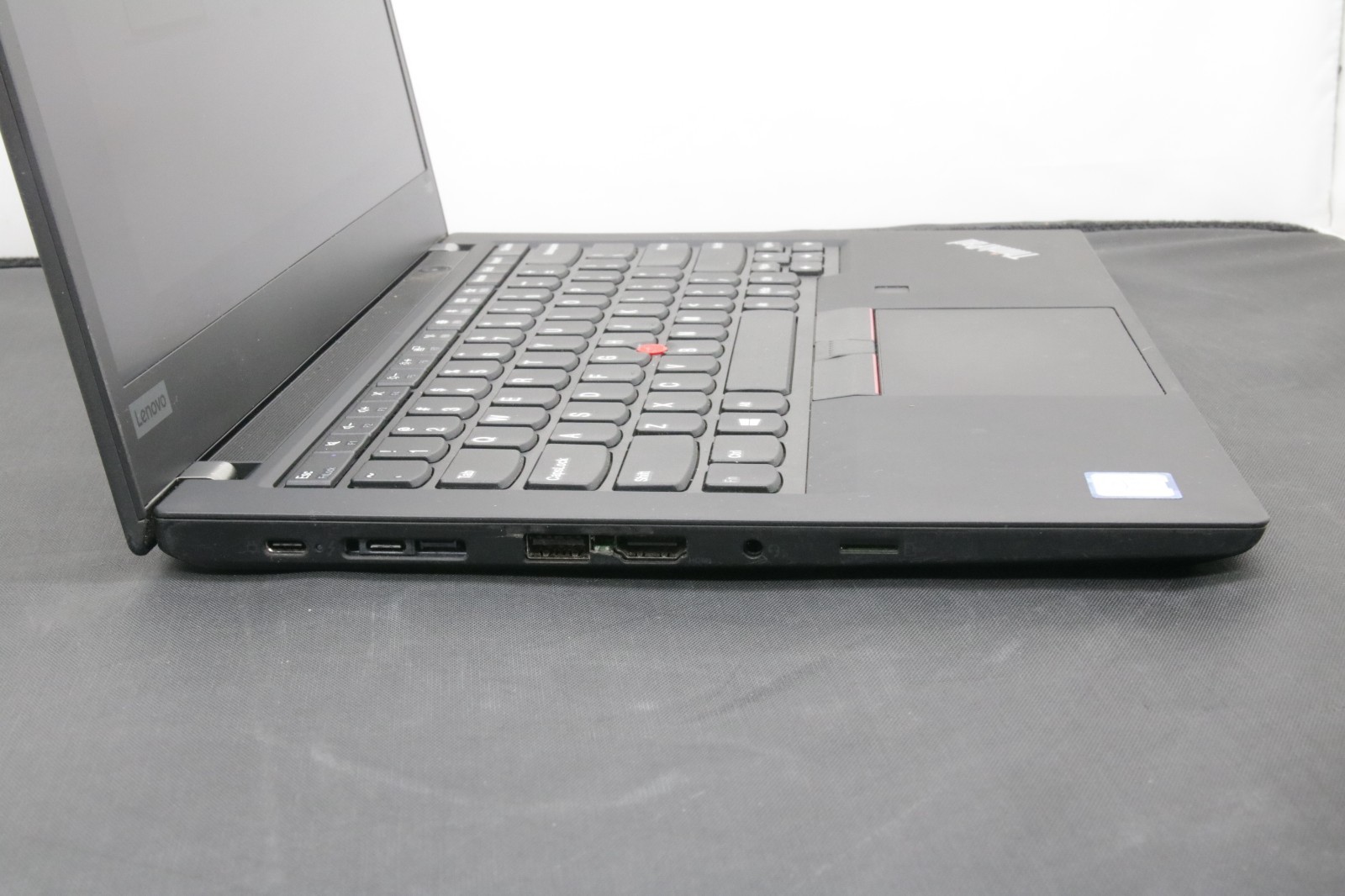 Lenovo ThinkPad T490 – i5-8365U – 8GB, 256GB, Windows 11 +Adapter (B Grade Worn)