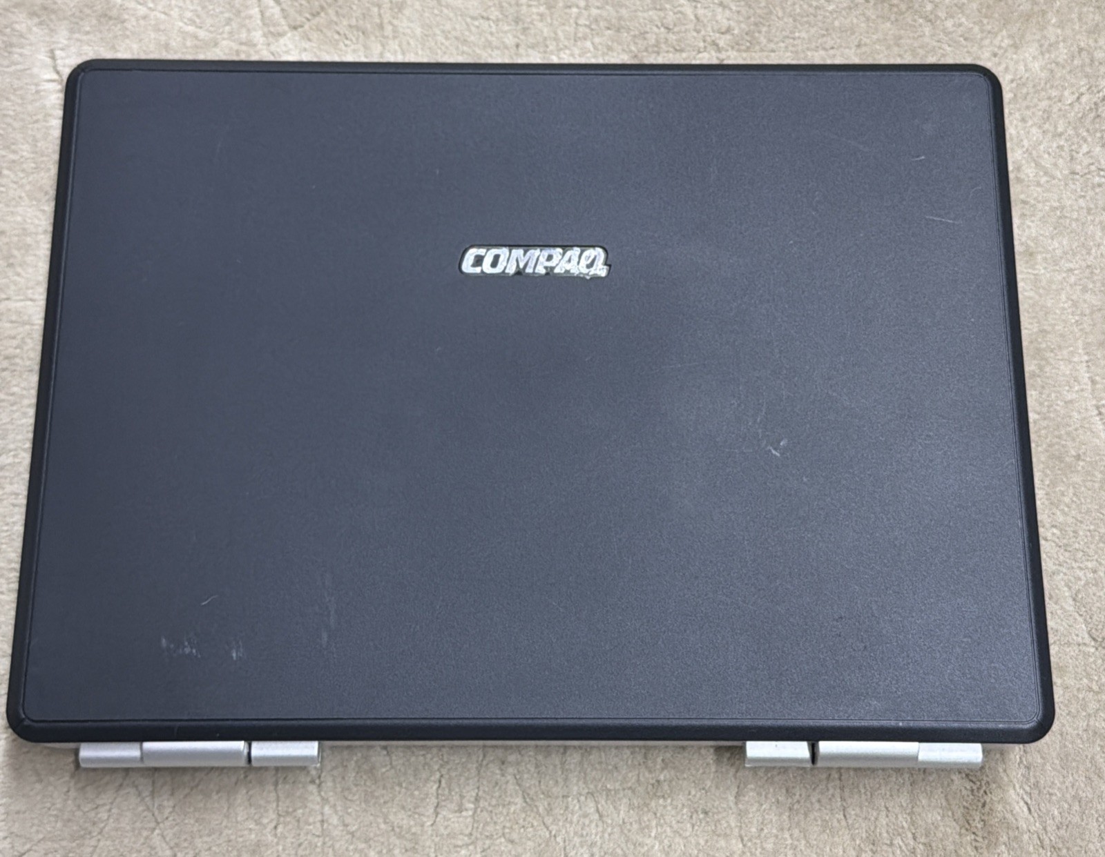 Compaq Presario V5101US AMD Sempron 15″ Laptop No Cord AS IS (Powers On)