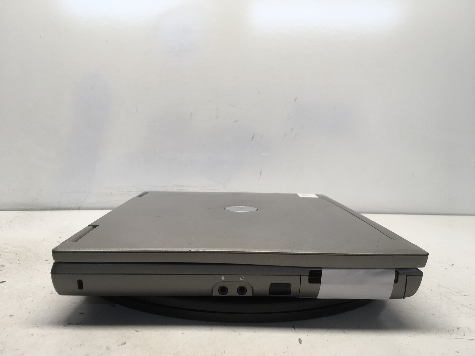 Dell Latitude D610 Intel Pentium M 06D8 2.13GHz 512 MB NO HDD No Batt