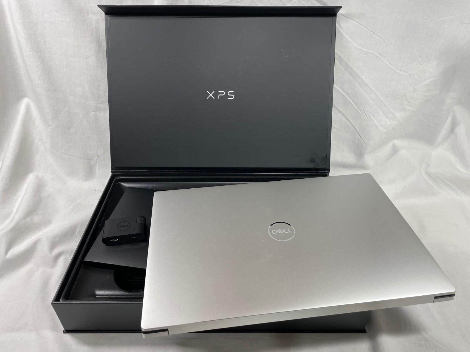 Dell XPS 15 9500 UHD+ TOUCH i7-10750H 32GB 1TB SSD 15.6″ GTX 1650 W10P Grade A
