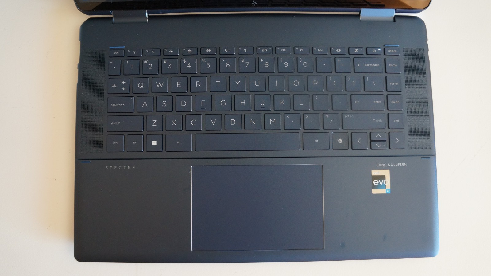 HP Spectre x360 16-F0013DX i7-11390H 16GB RAM 256GB SSD 4K – Blue. READ Careful.