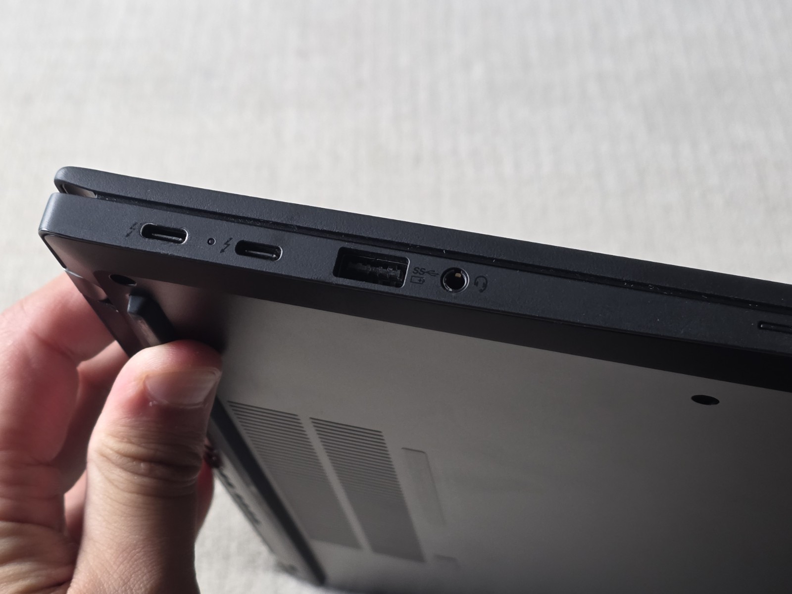 Lenovo ThinkPad X13 Gen 4 13.3 FHD+ Touch Intel Core i7-1365U 16GB RAM 512GB SSD