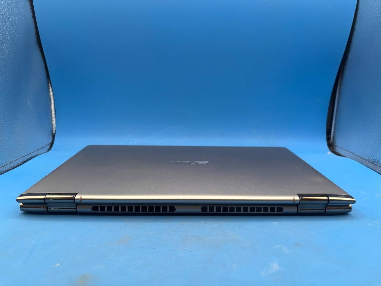 ASUS Q406D 14” Touch 2-in-1 Laptop Ryzen 5 3500U 8GB 256GB SSD As Is Read PH9