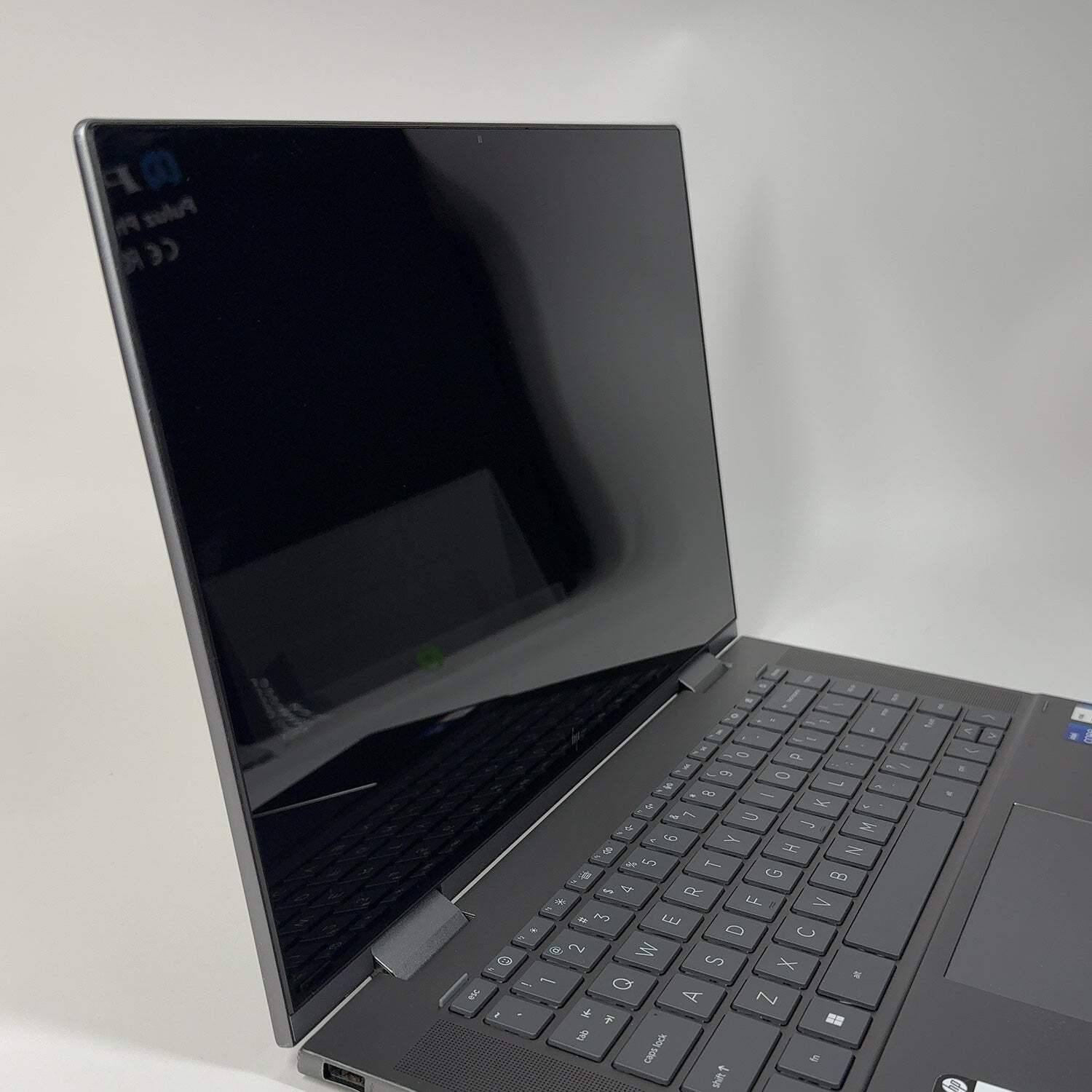 HP Envy x360 15-EW1057NR 15.6″ i7-1355U 1.7GHz 16GB RAM 512GB SSD