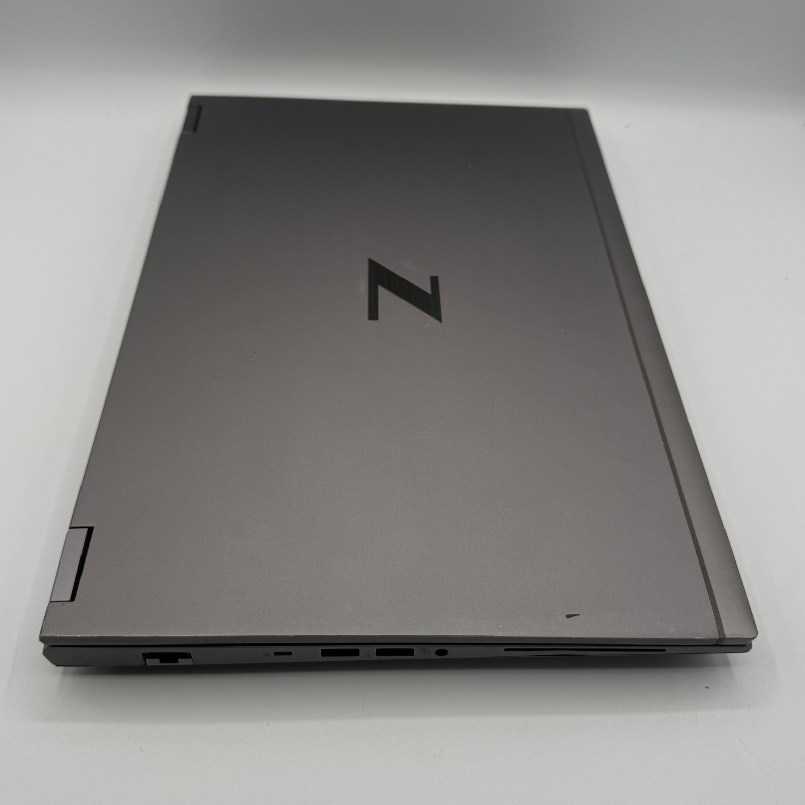 HP ZBook Fury 15.6″ G8 Mobile Workstation i7-11850H 48GB RAM 256GB SSD RTX A3000