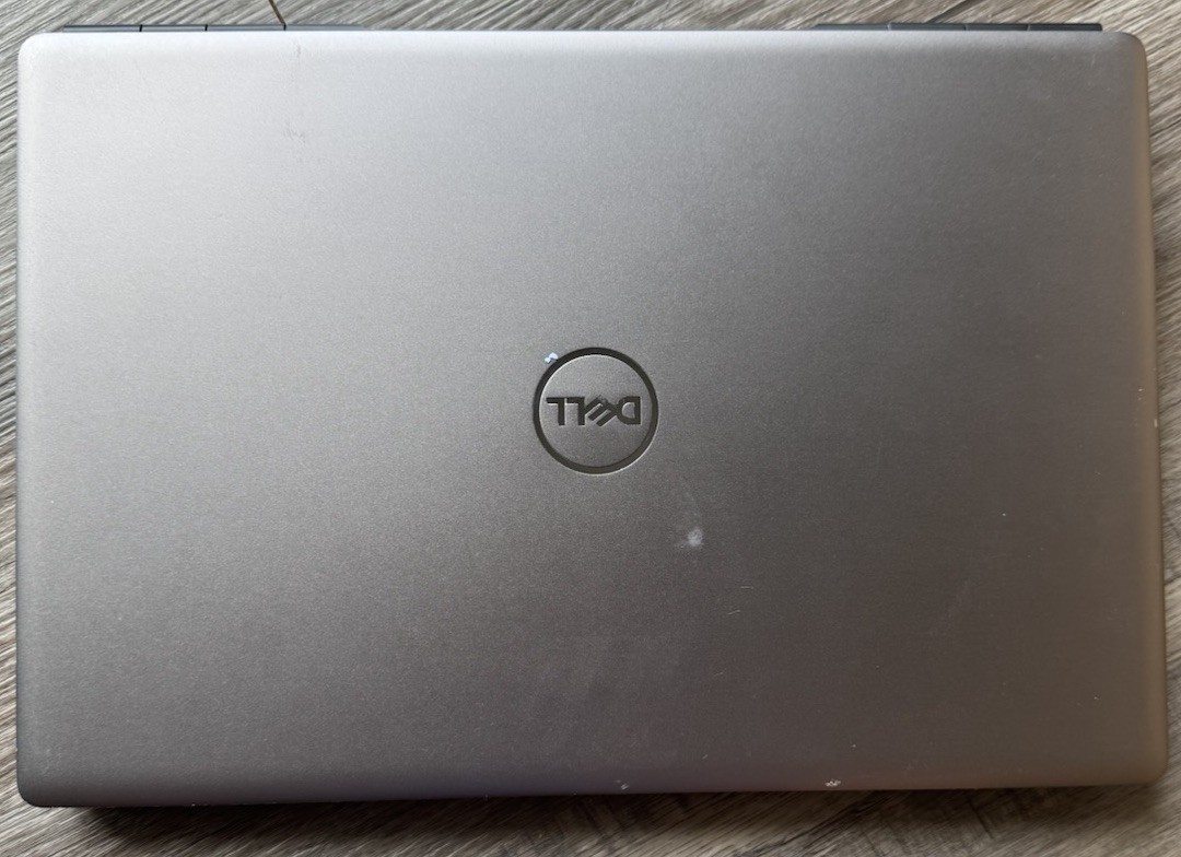 Dell Precision 7560 15.6″ i9-11950H 64GB RAM Intel UHD NO SSD