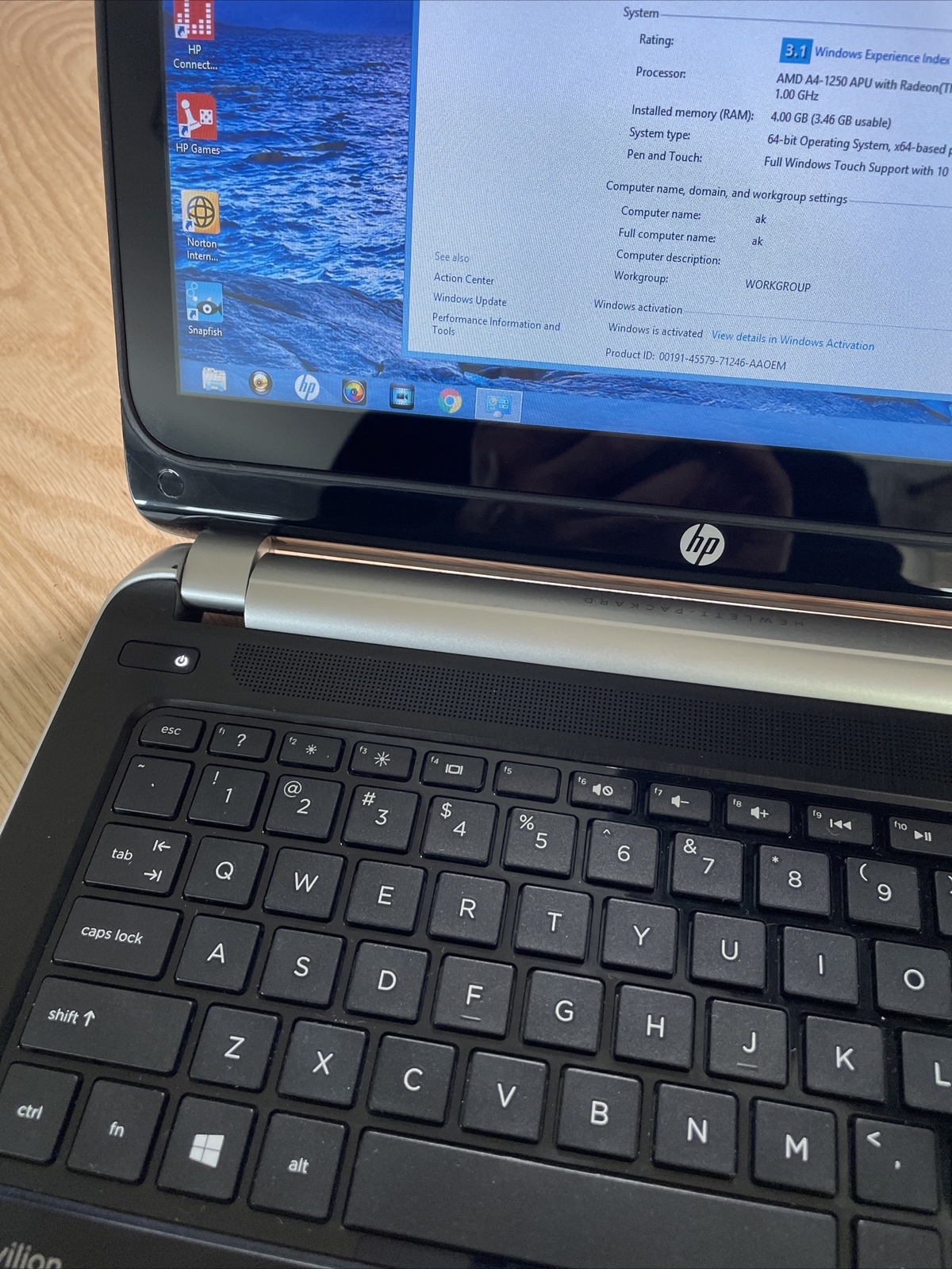 HP Pavilion TS AMD A4-1250 APU @1.0 GHz, 4 GB RAM, 500GB HDD, Touch, WIN 8.1