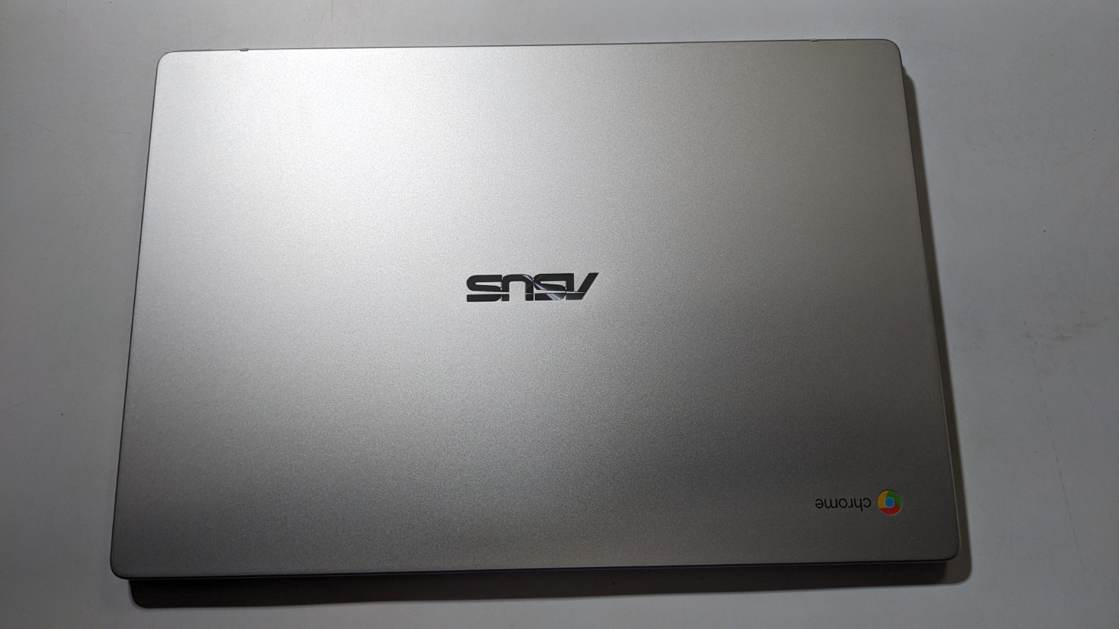 Asus Chromebook (C523NA) 15.6inch HD NanoEdge Display *BROWNBOX