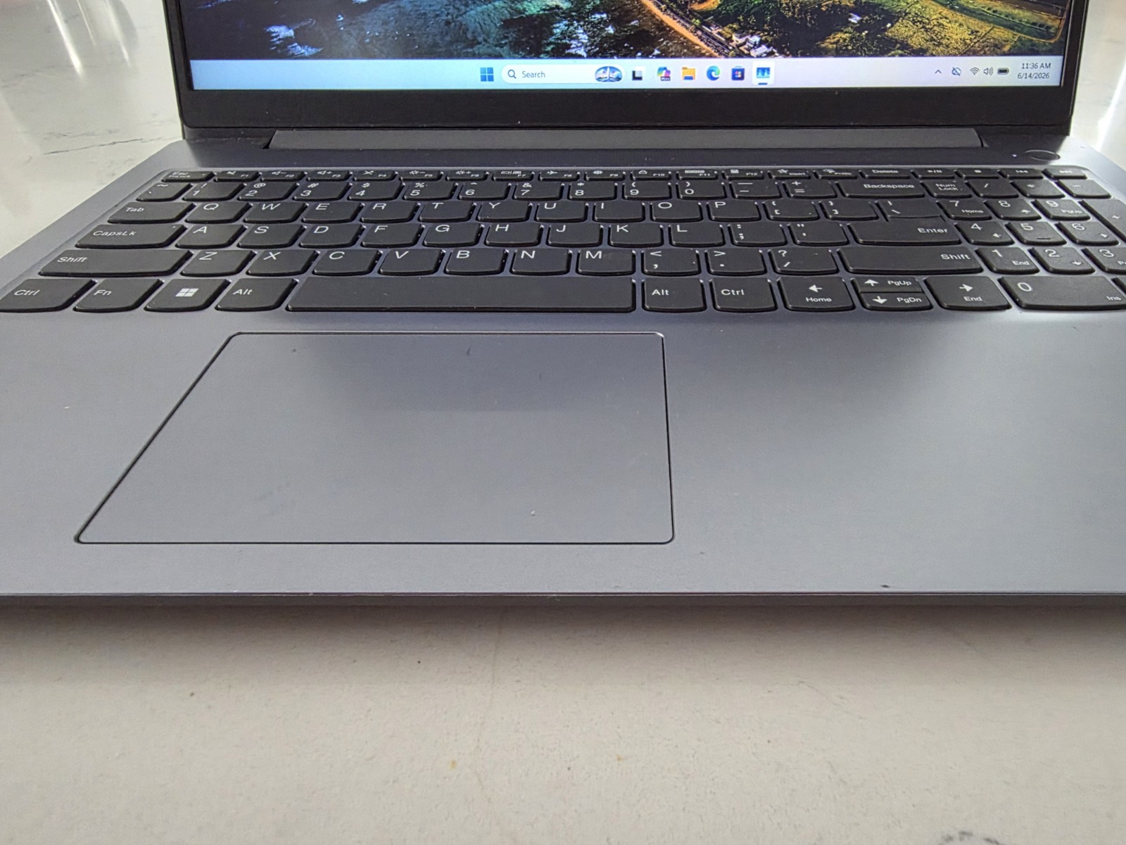 Lenovo IdeaPad Slim 3 15ABR8 15.6″ (1TB SSD, 16GB, AMD Ryzen 5 7730U