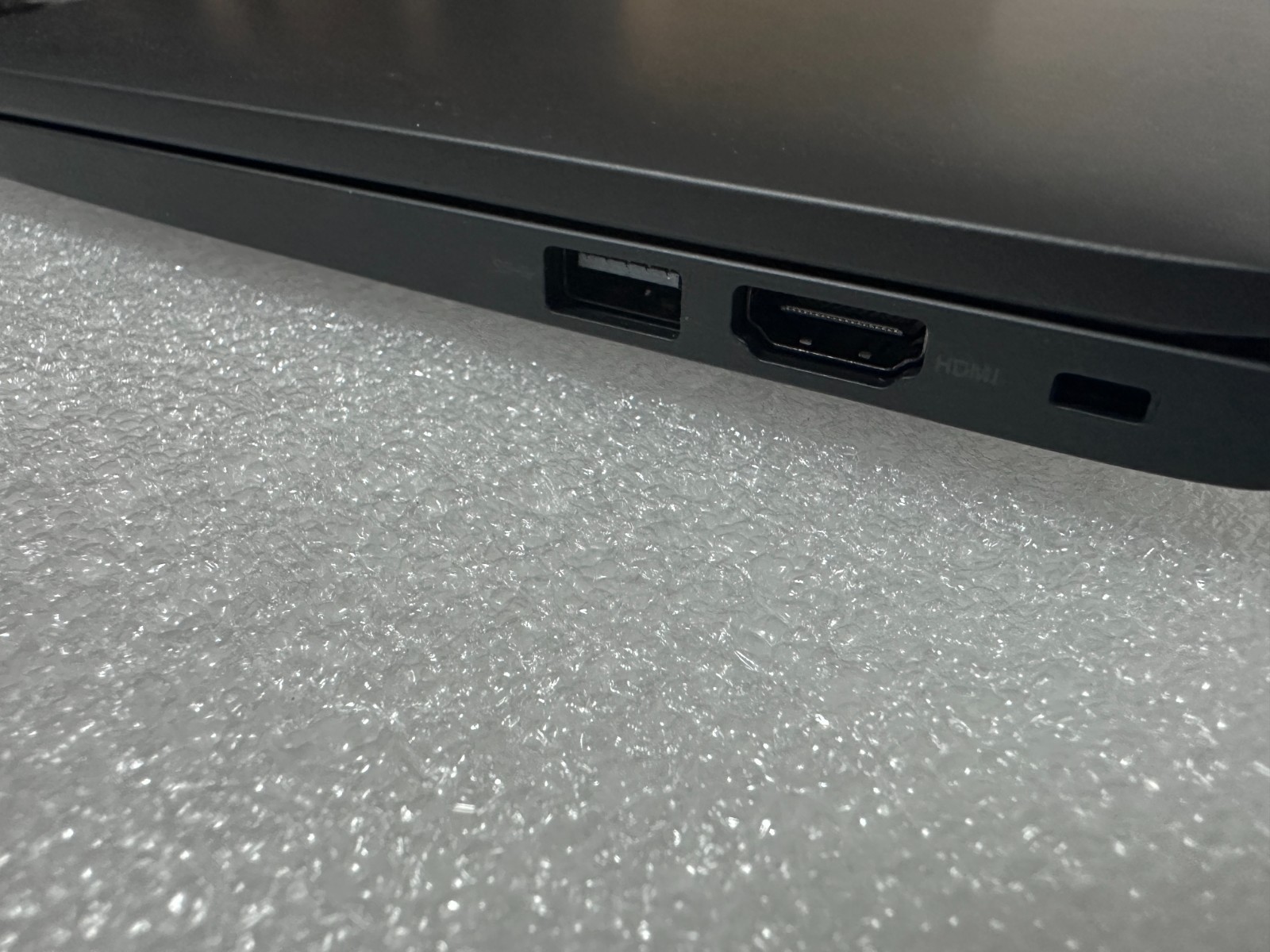 Lenovo ThinkPad X390 13.3″ Laptop i5-8265U 1.6GHZ 8GB RAM 256GB NVMe