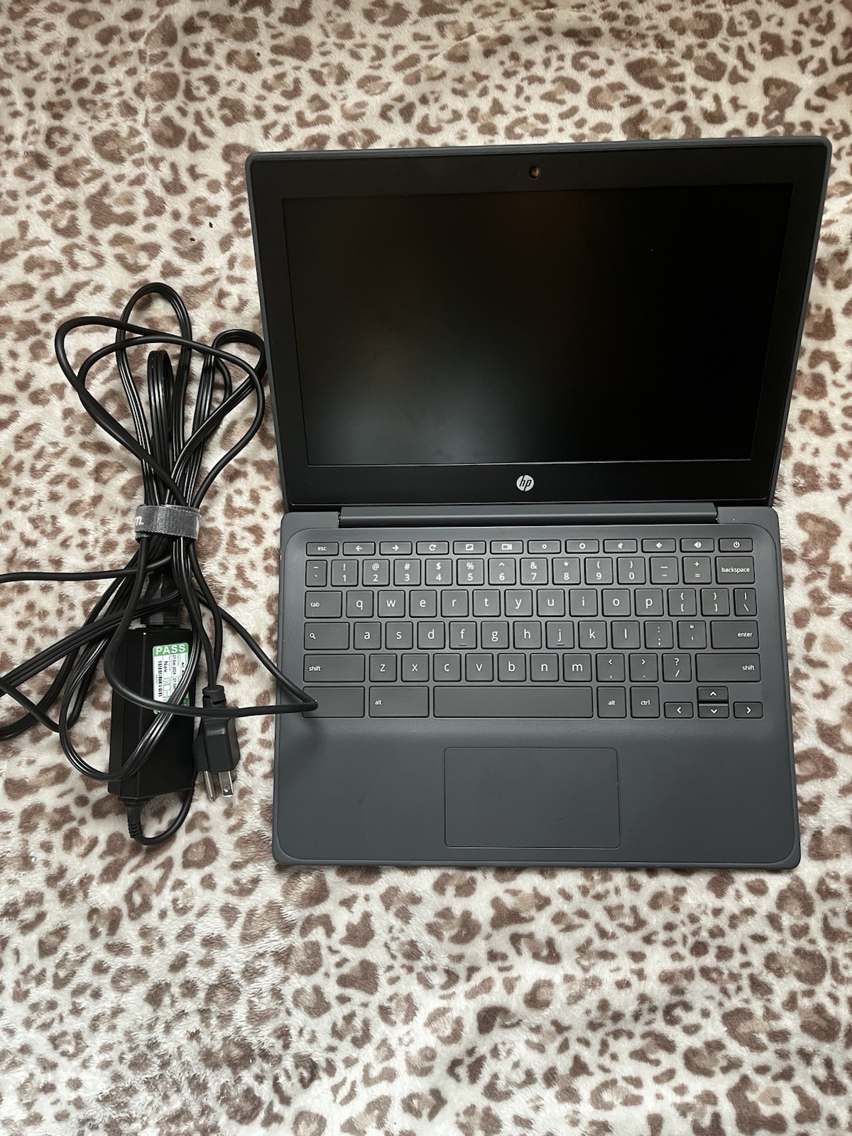 HP 11-11.9″ Laptop Notebook Intel Processor Integrated Graphics Black w/Charger