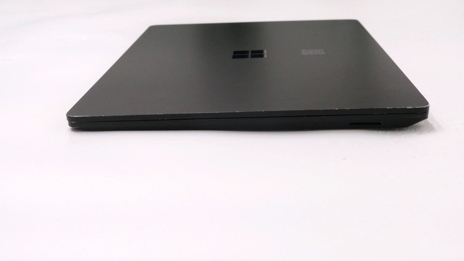 Microsoft Surface Laptop 3 13″ i7-1065g7 16GB 512GB – Good