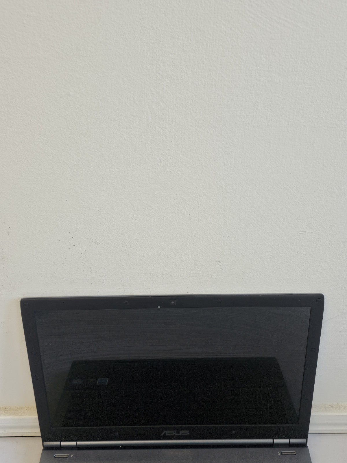ASUS U56E-BBL6 Laptop – i5-2430m – 6GB RAM – 640GB HDD – NO BATT – Win 10 – READ
