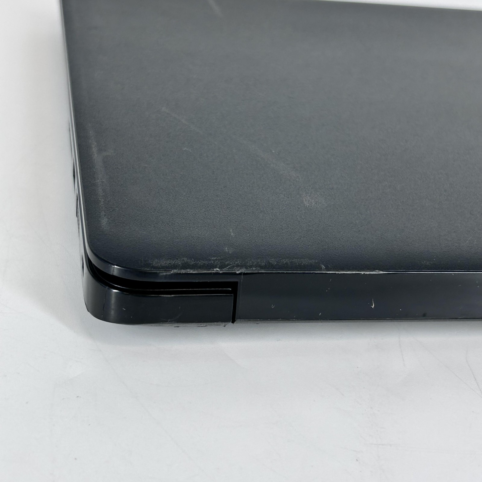 Dell Latitude 3500 15.6 FHD 1.8 GHz i7-8565U 16GB 256GB SSD MX130 Good FRAME GAP
