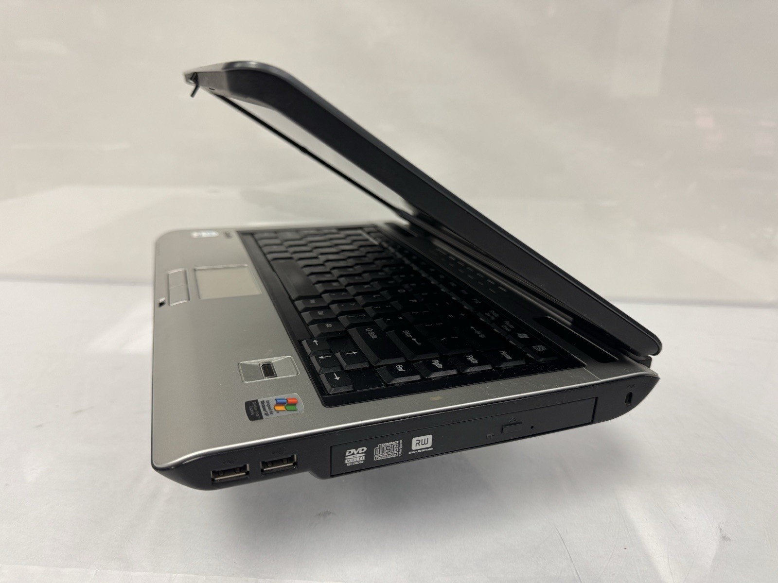 Toshiba Satellite M105-S3004 Intel Core Duo T2300 1.66 GHz 512MB Ram No HDD