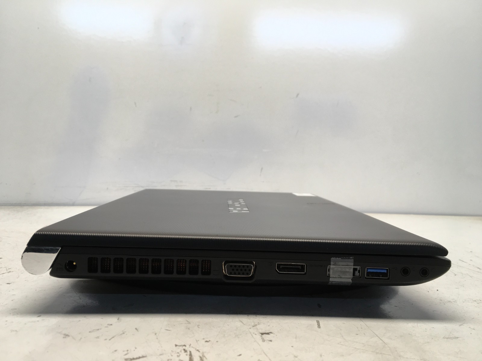 Toshiba Tecra R940-S9440 Intel i7-3520M 2.9GHz 2 GB NO HDD