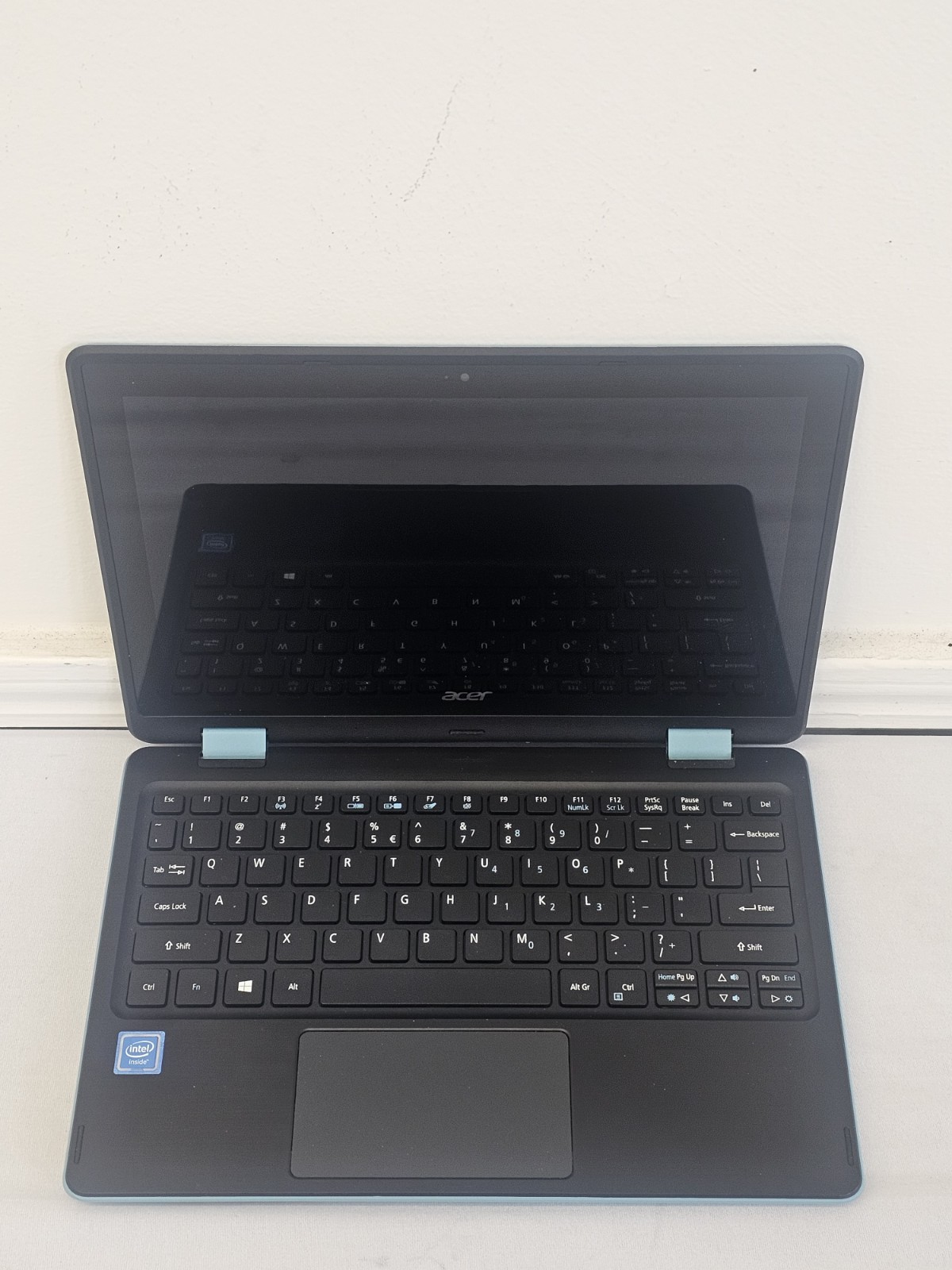 Acer Spin 1 Laptop – Intel Celeron N3350 – 4GB RAM – 32GB SSD – BAD BATT – READ