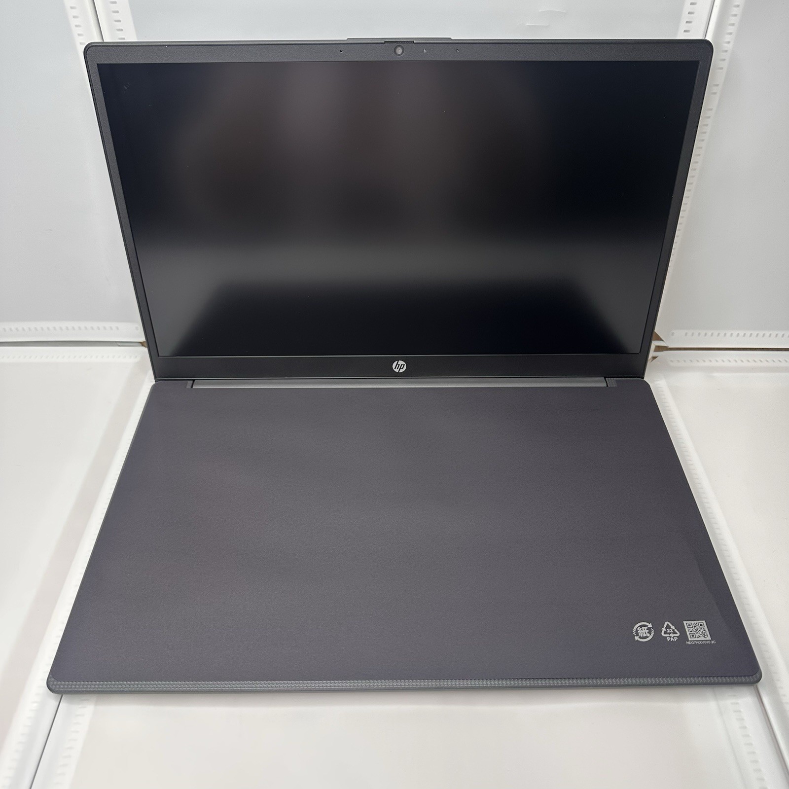 HP A82ZVUA 255 G10 15.6″ FHD Ryzen 7 7000 2GHz Intel UHD Graphics 32GB RAM 1TB