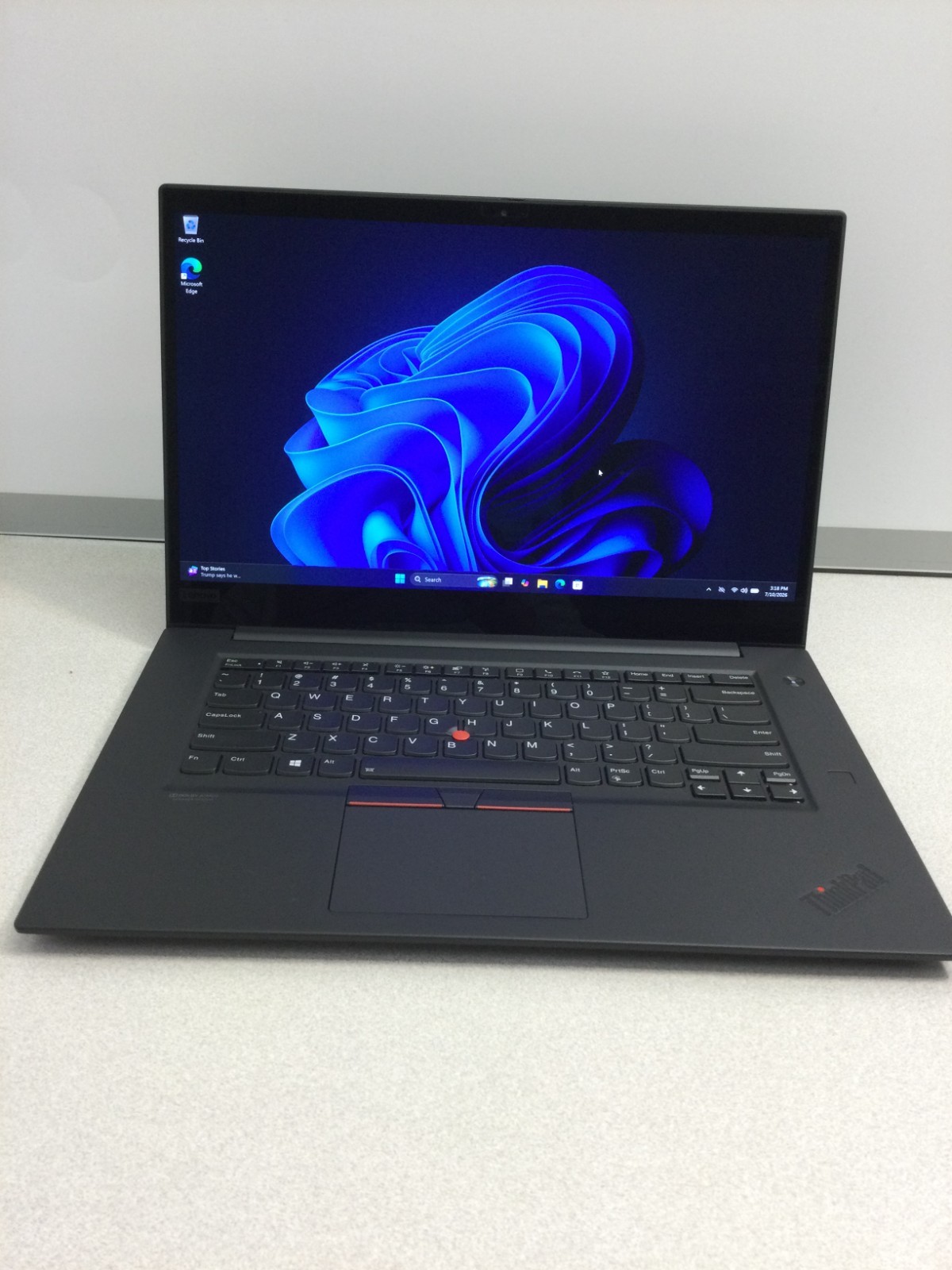Lenovo ThinkPad P1 Gen 3 – 15.6″Core i9-10885H 12GB RAM 256 SSD WIN 11 PRO
