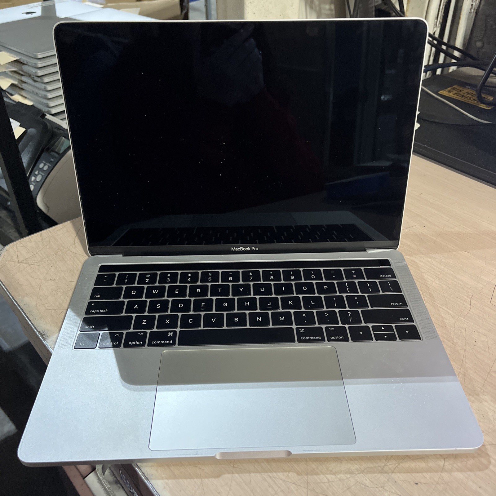 APPLE MACBOOK PRO 13″ TOUCH/MID-2017 CORE I5-7267U 3.1GHZ 8GB RAM 256SSD ,