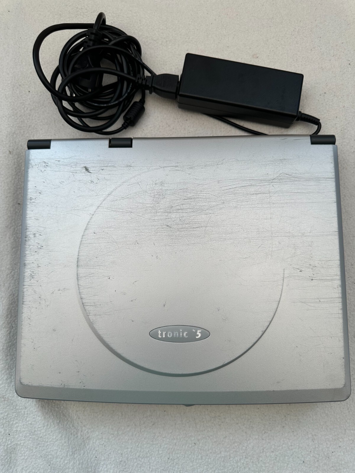 Retro Tronic 5 Yakumo D27ES Clevo Laptop 20GB HDD 512MB RAM No Windows Laptop