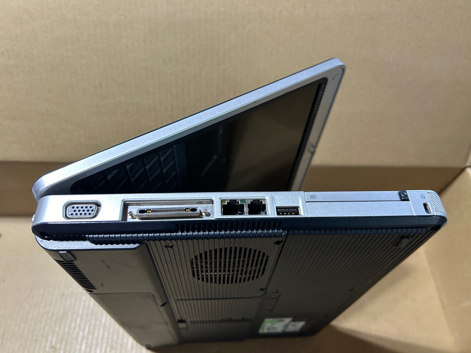 Used – Parts – Vintage Compaq Presario V2000 Laptop – AMD Sempron – 512MB RAM