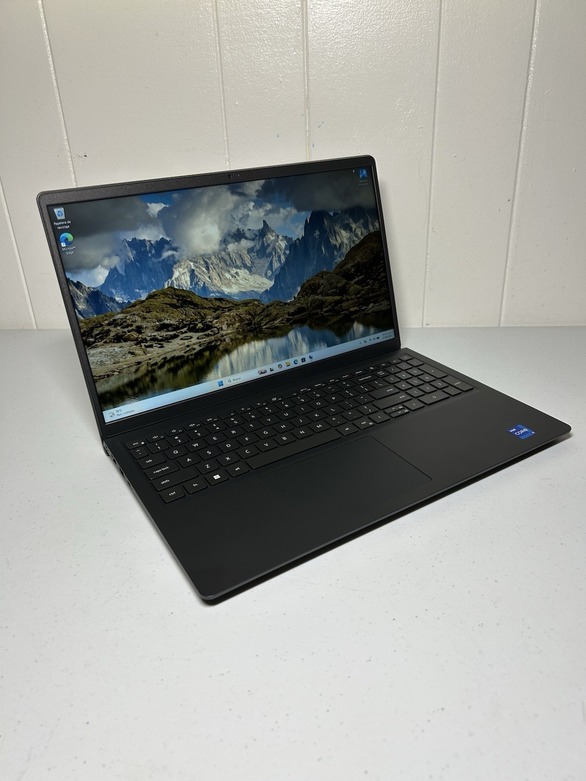 dell 15 laptop dc15250 Processor I7-1355U Storage 1Tb Ram 16gb Touchscreen
