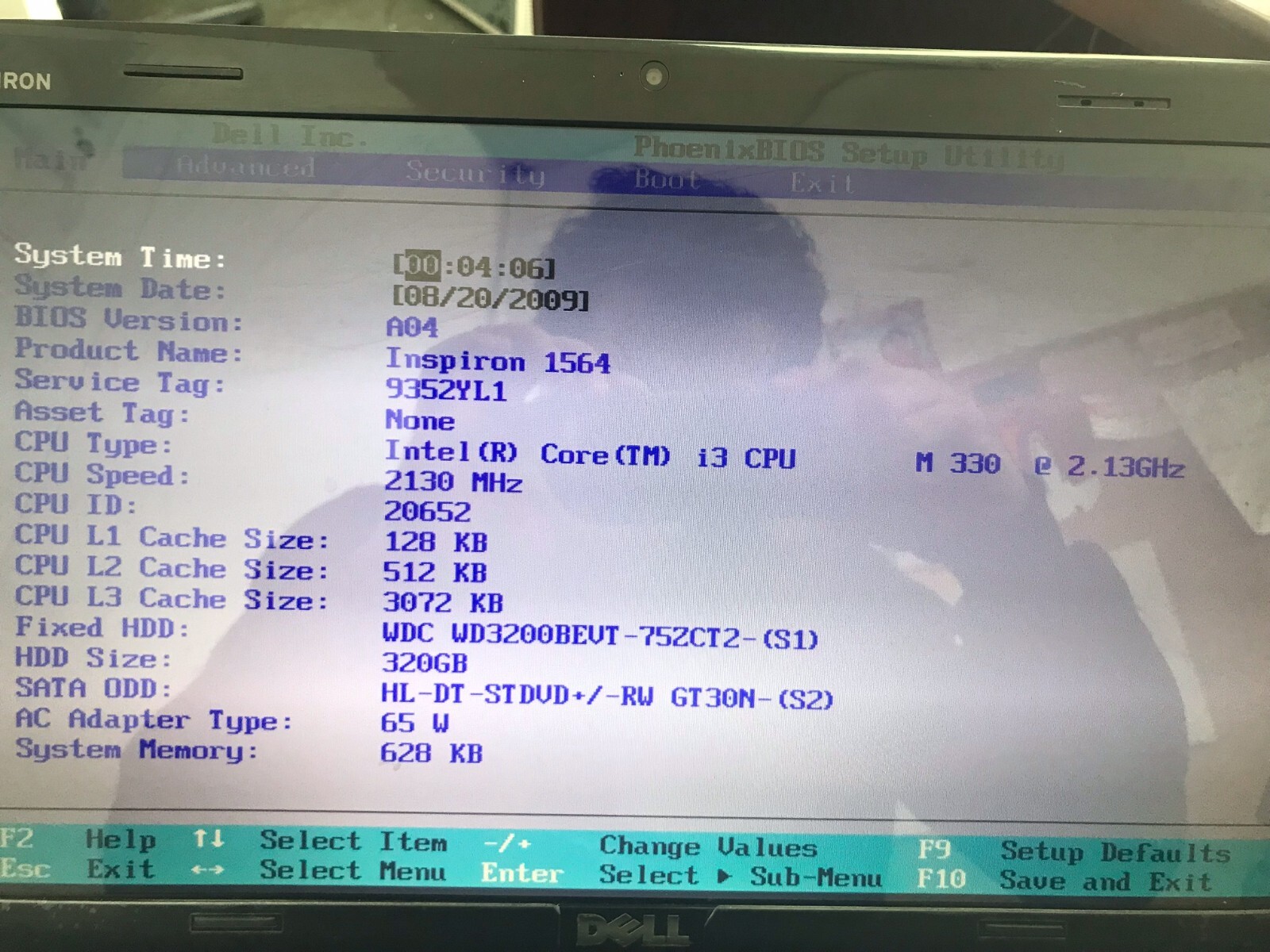 Dell Inspiron 1564 / Intel Core i3 M330 @ 2.13GHz 628KB RAM 320GB HDD