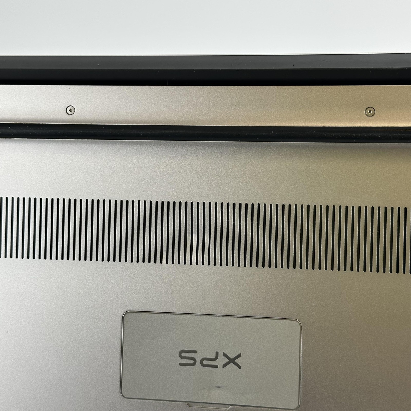 Dell XPS 15 9550 4K TOUCH i7-6700HQ 2.60GHz 32GB 1TB SSD GTX 960M – Bad Battery