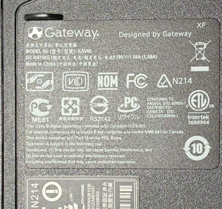 Gateway KAV60 Retro Mini Gaming Laptop Intel Atom 1.60GHz 2GB RAM (Windows XP)