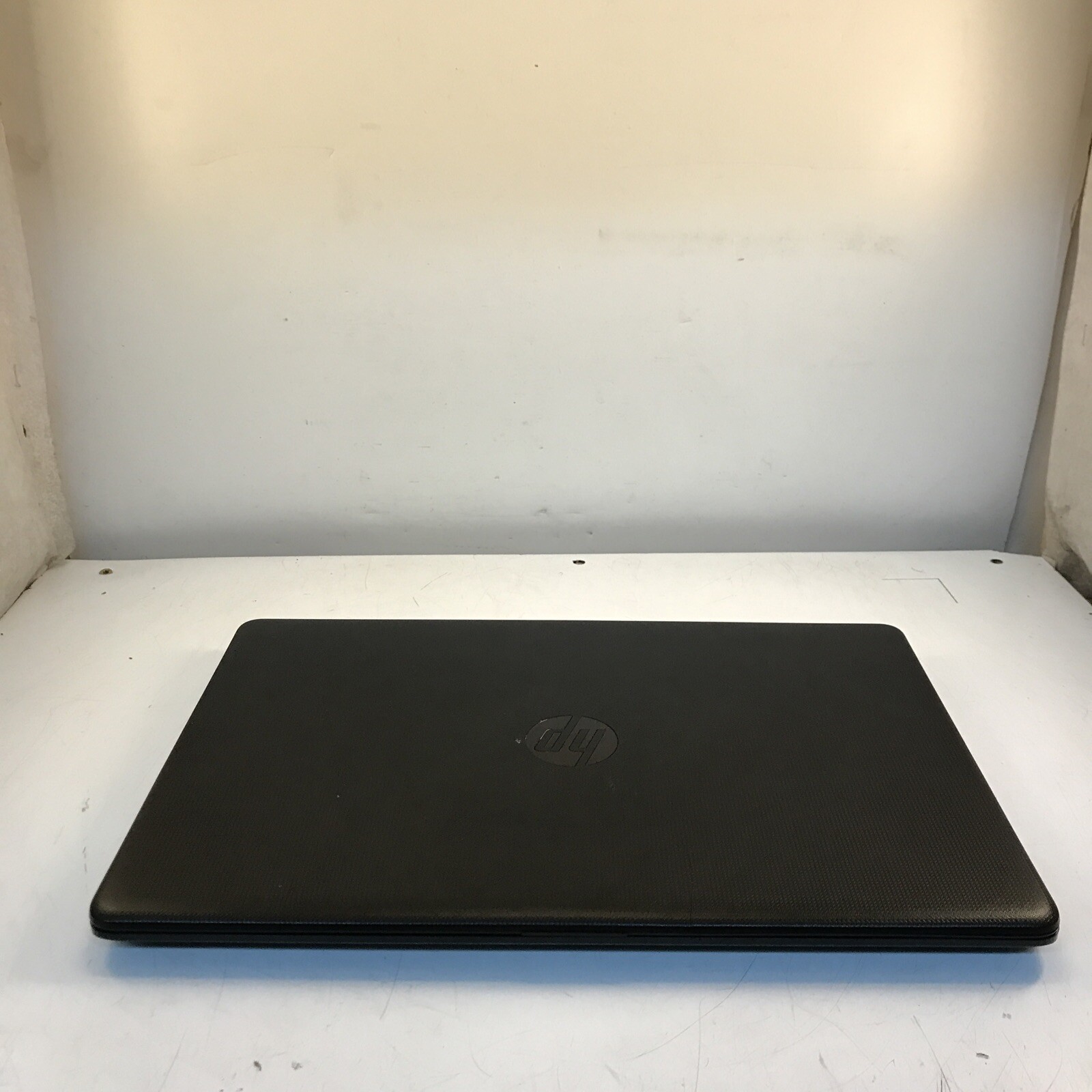 HP PAVILION 15-bs1xx 15-8250U 1.60 GHz, 8GB RAM, NO HDD/OS boot to bios
