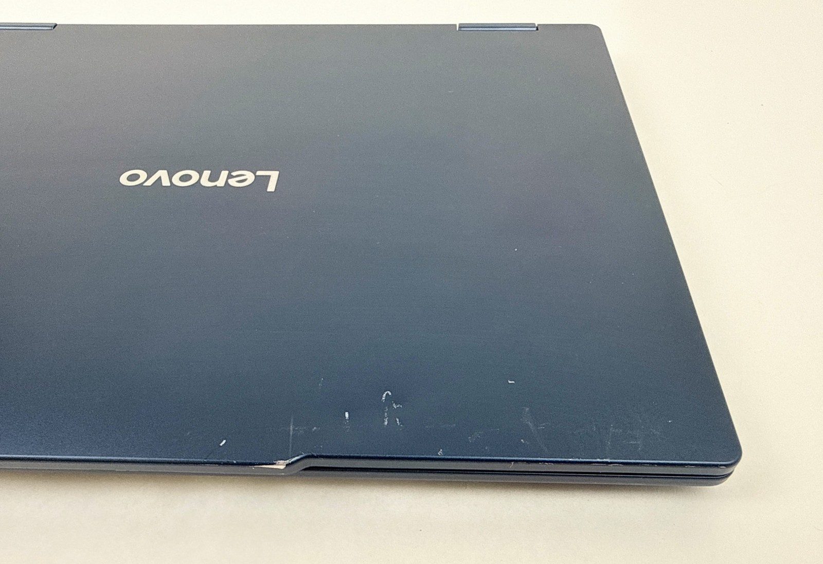 Lenovo Ideapad 5 14AKP10 14″ FHD Touch Ryzen AI7-350 16GB 1TB W11H 2in1 scratchs