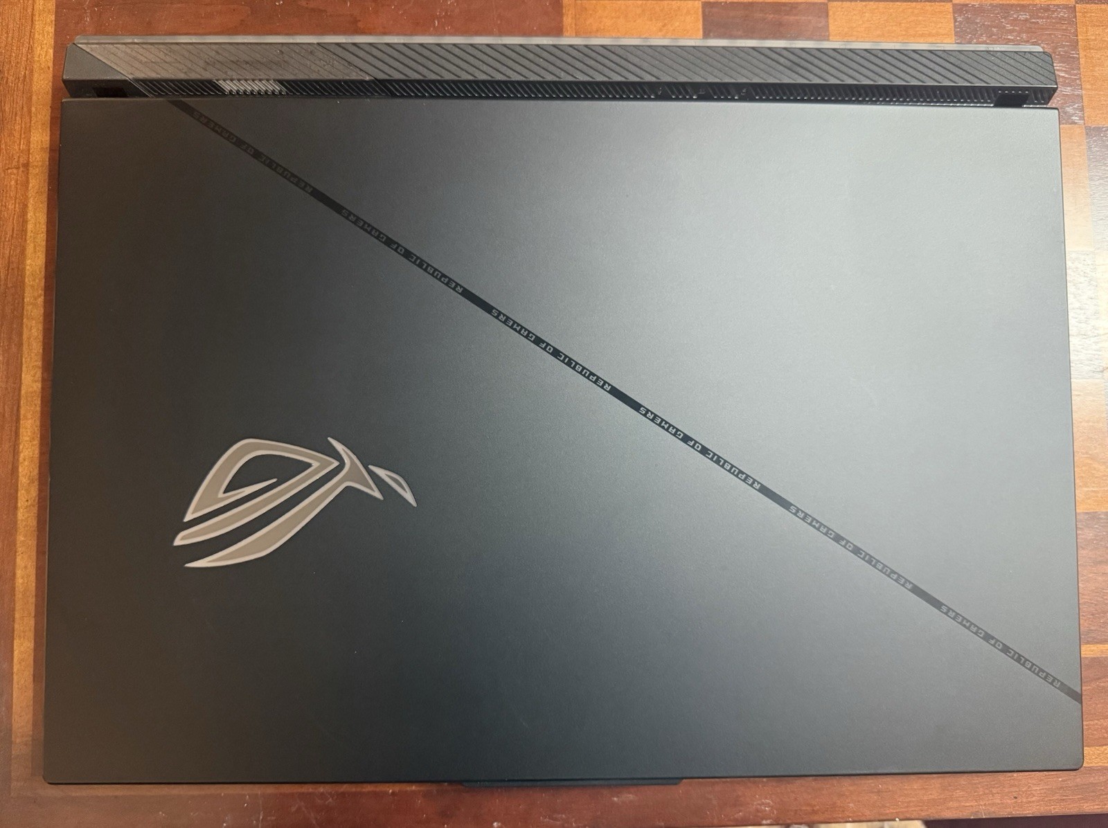 Asus ROG Strix Scar 18 G834JYR-XS98, Core i9 14900HX, RTX 4090, 64GB DDR5, 2TB
